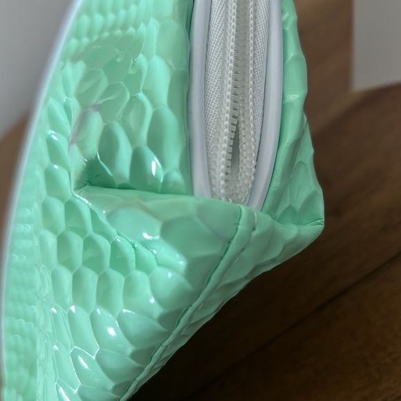 Nordstrom makeup bag - Picture 5 of 14